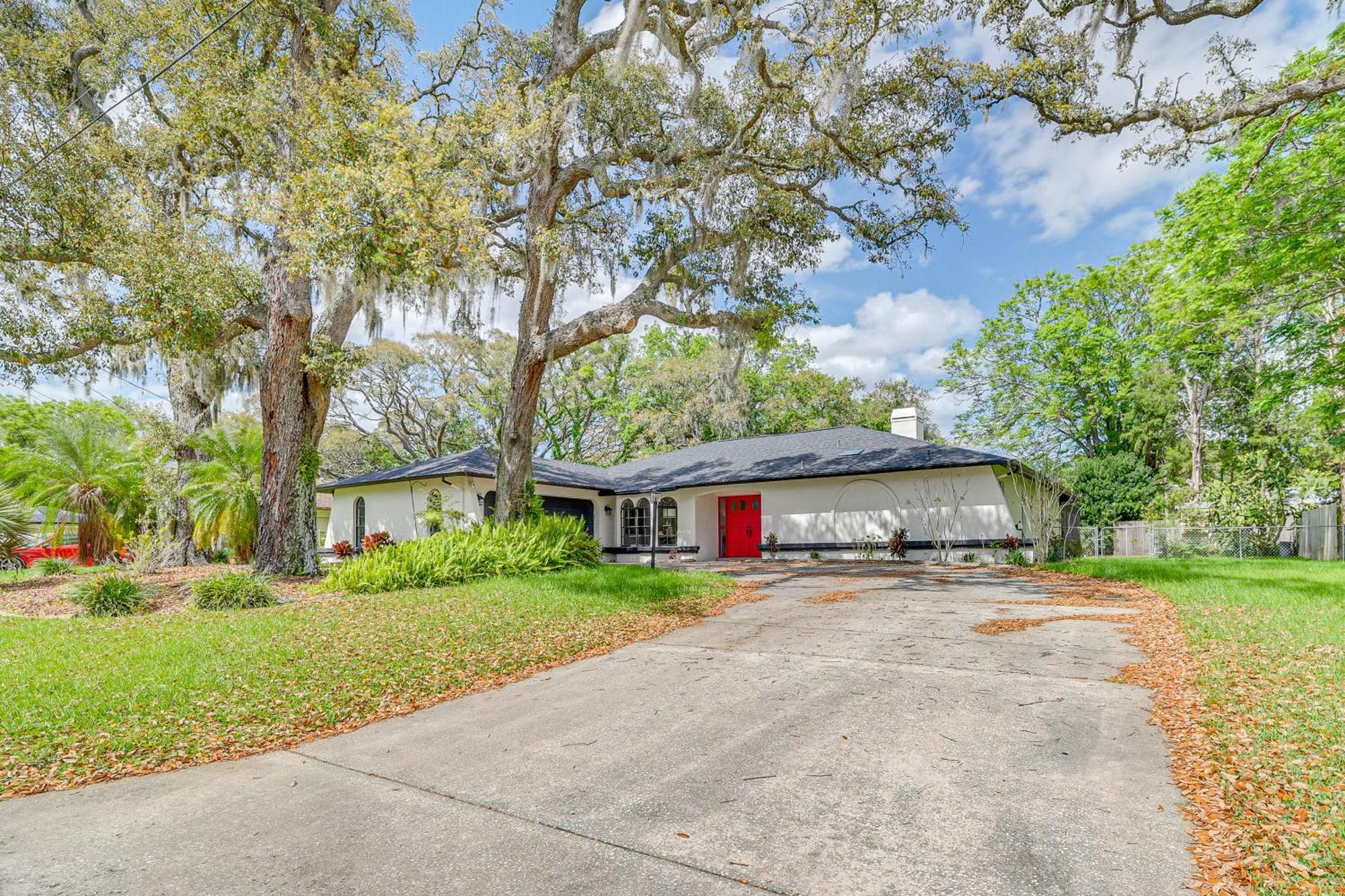 Spring Hill Retreat With Pool 7 Mi To Weeki Wachee! Vila Exterior foto